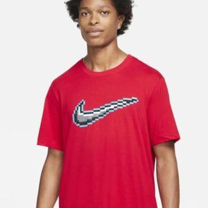 MENS NIKE NSW VIDEO GAME SWOOSH TEE